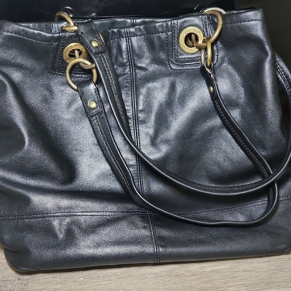 Coach Black Leather Shoulder Bag with Gold Hardware - Picture 3 of 10